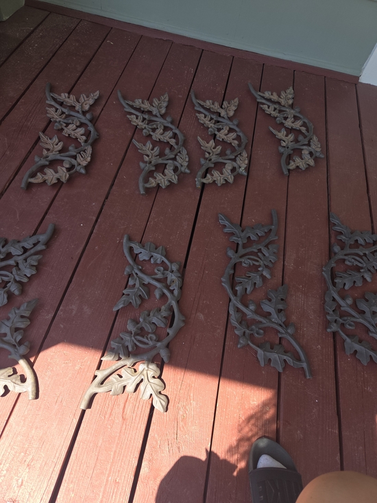 Other - Decorative Cast Iron Leaf Corbels - Set of 8 - Brown